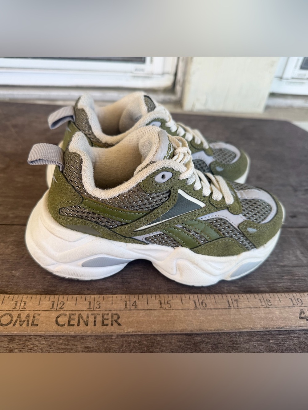 Reebok Charge Run Unisex Kids Sage White Gray Mesh Chunky Athletic Sneaker Sz 11 - Picture 14 of 15